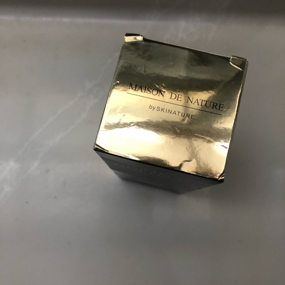 24k Gold Serum - Maison de Nature - Picture 2 of 4